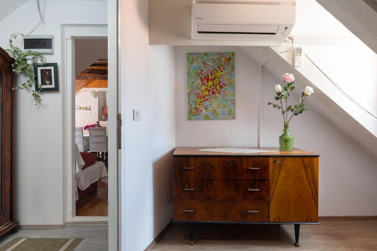 Old Town Baroque Palace Apartment