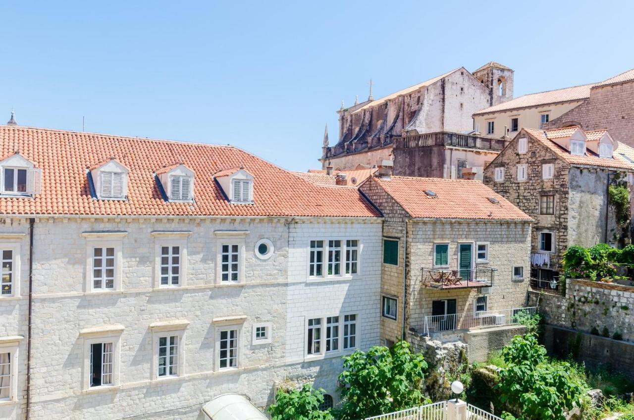 Old Town Baroque Palace Apartment